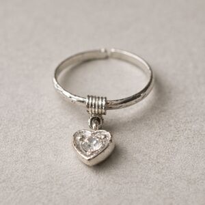 Minimalist Silver Tone Floating Heart Charm Ring Adjustable Dainty Y2K Style